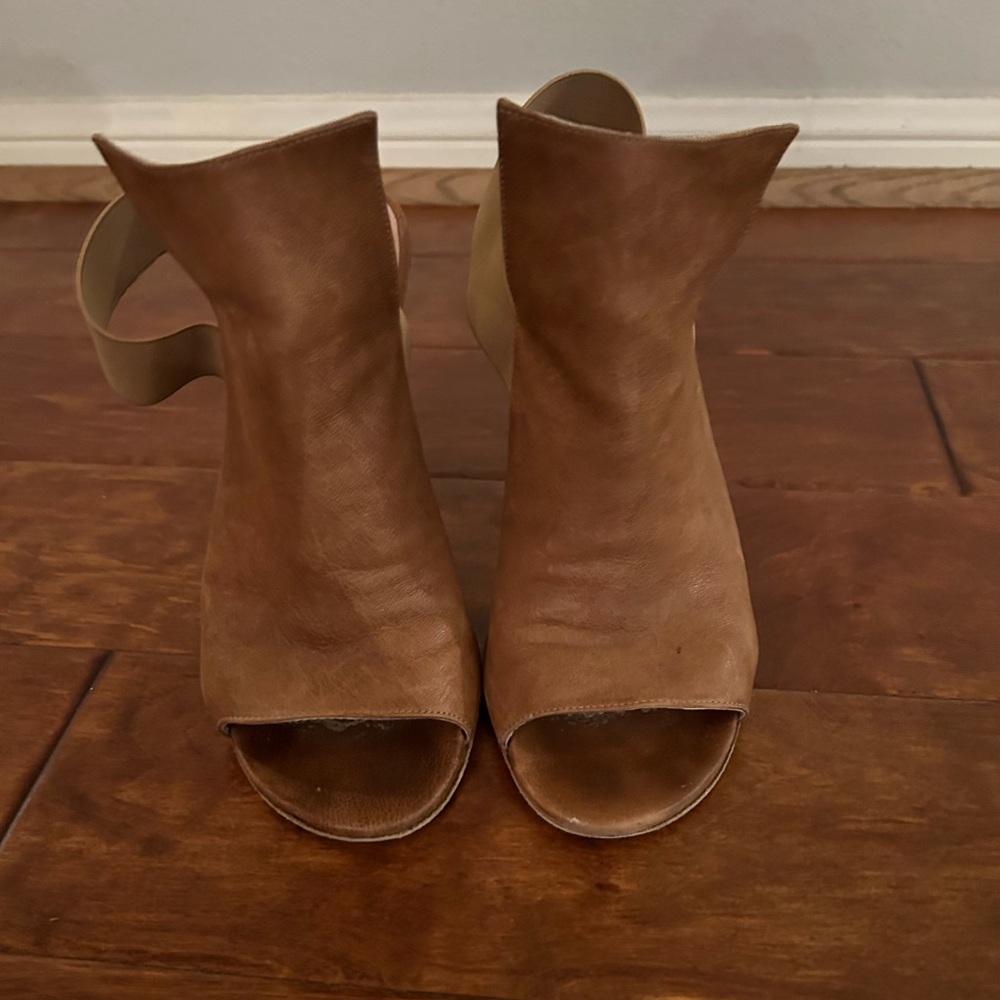 Vince sling back heel